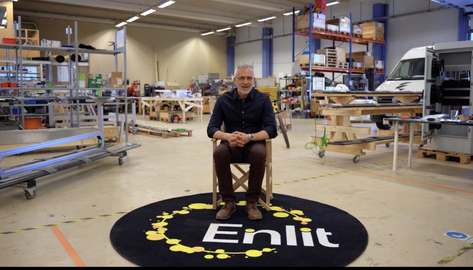 Elon Road's Per talking to Enlit